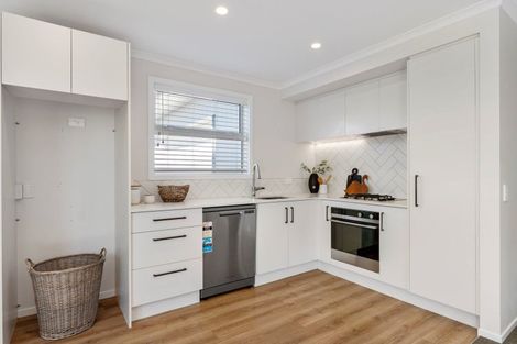 Photo of property in 18 Toi Place, Papamoa, 3118