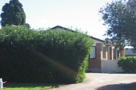 Photo of property in 5b Hinekohu Street, New Lynn, Auckland, 0600