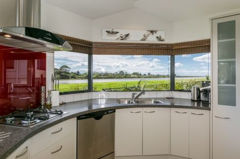 Photo of property in 87 Ferry Road, Clive, 4102