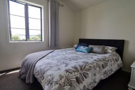 Photo of property in 2/5 Carolina Place, Albany, Auckland, 0632