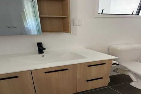 Photo of property in 27 Sunset Road, Totara Vale, Auckland, 0632