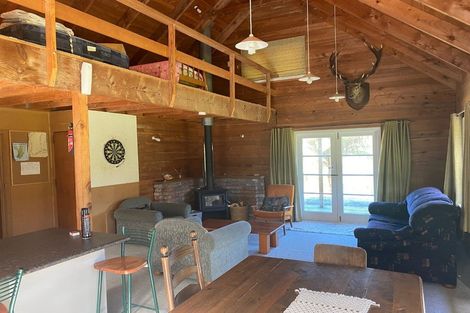 Photo of property in 31 Makahika Road, Levin, 5571