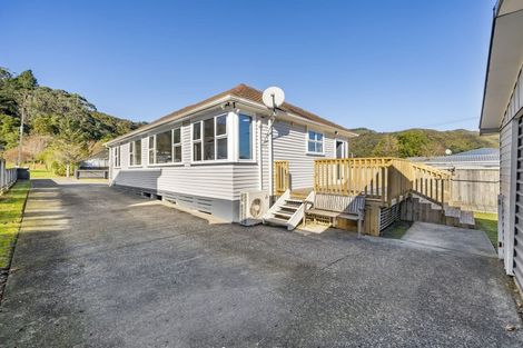 Photo of property in 27 Rimu Street, Naenae, Lower Hutt, 5011