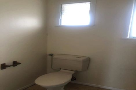 Photo of property in 536 Glenfield Road, Glenfield, Auckland, 0629