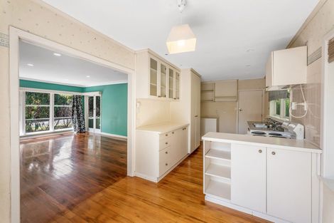 Photo of property in 122 Sandspit Road, Shelly Park, Auckland, 2014
