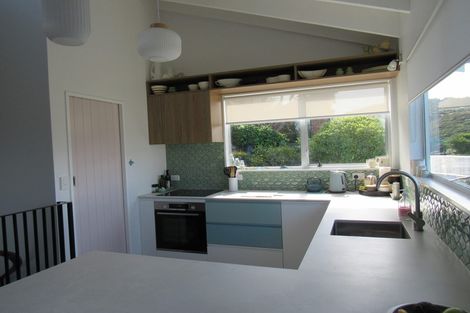 Photo of property in 22 Gordon Road, Plimmerton, Porirua, 5026