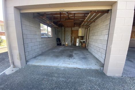 Photo of property in 237 Te Atatu Road, Te Atatu South, Auckland, 0610