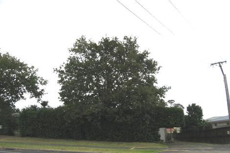 Photo of property in 2/266 Sunset Road, Windsor Park, Auckland, 0632