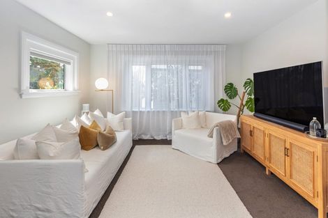 Photo of property in 3 Strowan Road, Strowan, Christchurch, 8052