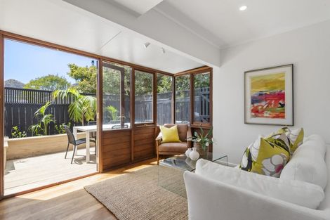 Photo of property in 2/76 Francis Street, Hauraki, Auckland, 0622