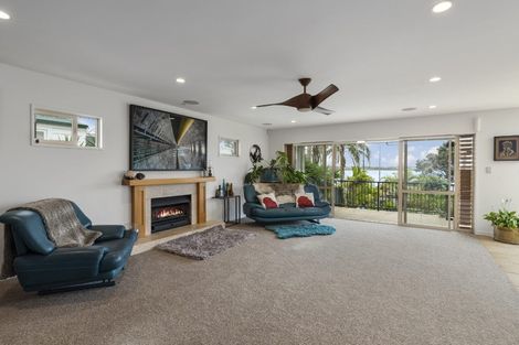 Photo of property in 14 Lansdowne Street, Bayswater, Auckland, 0622