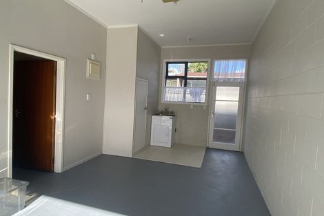 Photo of property in 114 Te Atatu Road, Te Atatu South, Auckland, 0610