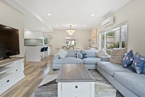 Photo of property in 10 Mission Heights Drive, Flat Bush, Auckland, 2016