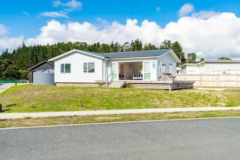 Photo of property in 25 Northcoast Place, Mangawhai Heads, Mangawhai, 0505