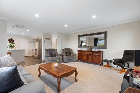 Photo of property in 2 Dayna Avenue, Ohauiti, Tauranga, 3112