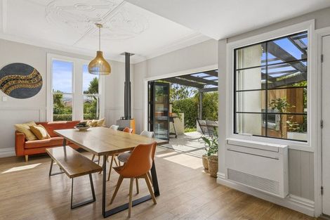 Photo of property in 153 Victoria Road, Saint Clair, Dunedin, 9012