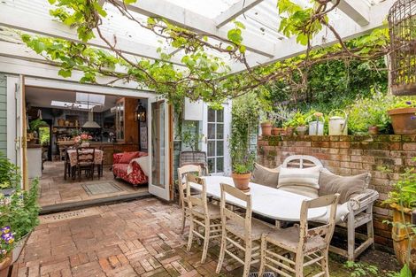 Photo of property in 33 Sandy Beach Road, Governors Bay, Lyttelton, 8971