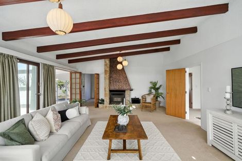 Photo of property in 7 Rosedale Place, Avonhead, Christchurch, 8042