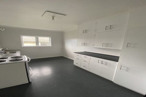 Photo of property in 229 Featherston Street, Palmerston North, 4410