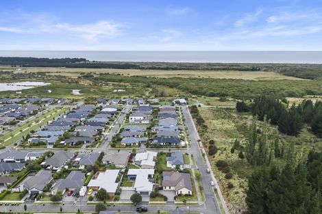 Photo of property in 24 Hakatere Road, Pegasus, 7612