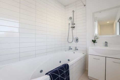 Photo of property in 1 Olympic Lane, Edgeware, Christchurch, 8013