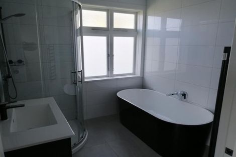 Photo of property in 1/10 Victoria Street, Ebdentown, Upper Hutt, 5018