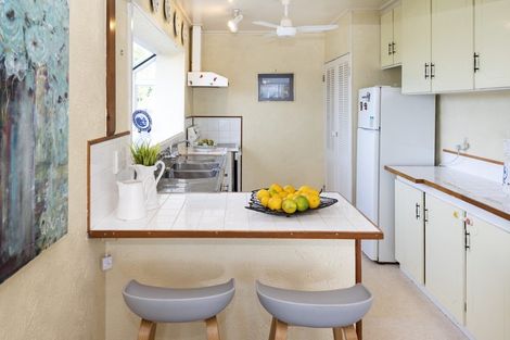 Photo of property in 32 Pegler Drive, Howick, Auckland, 2014