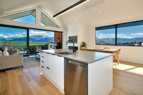 Photo of property in 3a Glenelg Lane, Jacks Point, 9371