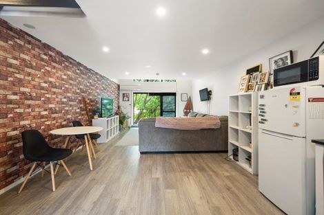 Photo of property in 104/1 Village Quarter Lane, Frankton, Hamilton, 3204