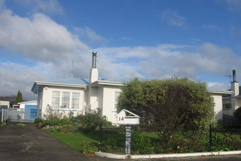 Photo of property in 14 Vernon Avenue, Takaro, Palmerston North, 4412