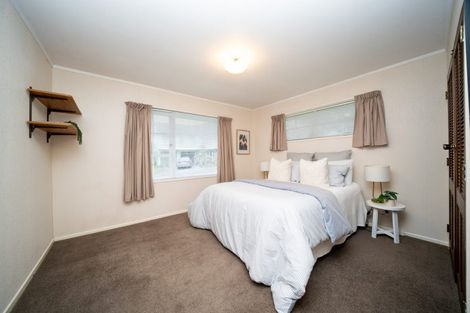 Photo of property in 12 Newnham Court, Tawa, Wellington, 5028