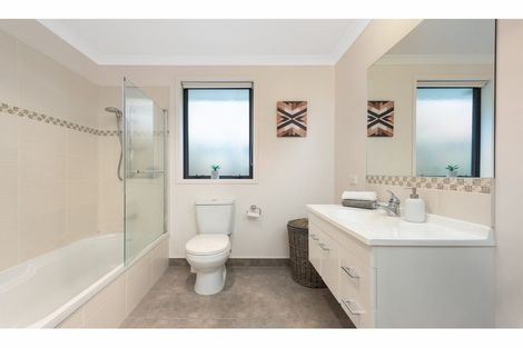 Photo of property in 31 Bateleur Close, Welcome Bay, Tauranga, 3112