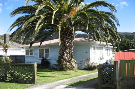 Photo of property in 88 Peel Place, Wainuiomata, Lower Hutt, 5014