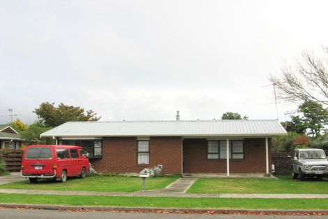 Photo of property in 6 Awanui Drive, Waikanae, 5036