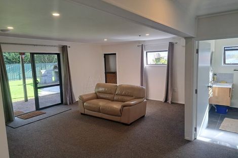 Photo of property in 26 Oakmont Place, Wattle Downs, Auckland, 2103