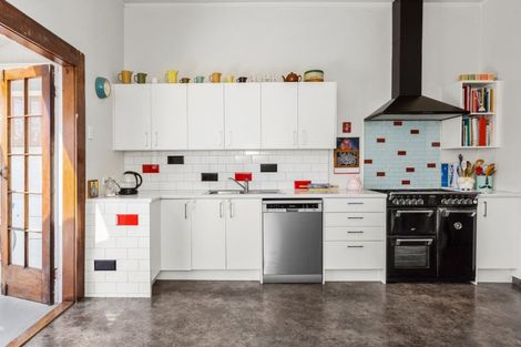 Photo of property in 15 Ellison Street, Napier South, Napier, 4110