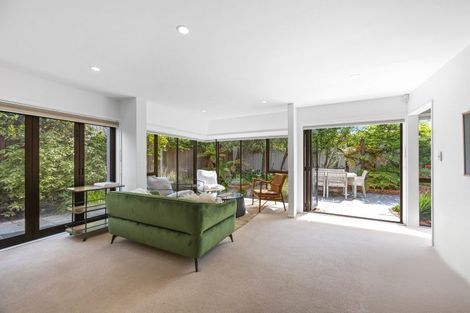 Photo of property in 75b Aikmans Road, Merivale, Christchurch, 8014