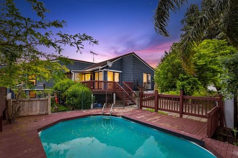 Photo of property in 17 Ebony Place, Massey, Auckland, 0614