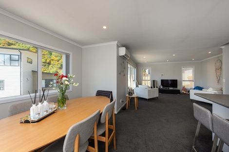 Photo of property in 22 Rarangi Way, Owhiro Bay, Wellington, 6023