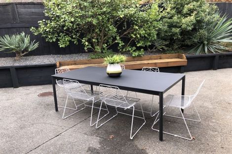 Photo of property in 8 Red Oak Place, Schnapper Rock, Auckland, 0632