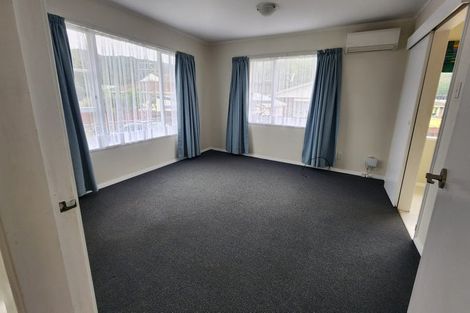 Photo of property in 317 Wellington Road, Wainuiomata, Lower Hutt, 5014