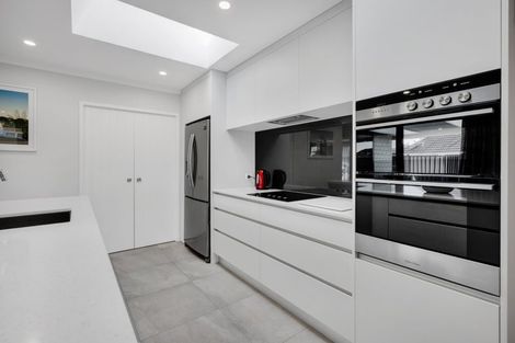 Photo of property in 8 Clinton Street, Fitzroy, New Plymouth, 4312