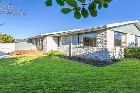 Photo of property in 76 Cheyenne Street, Sockburn, Christchurch, 8042