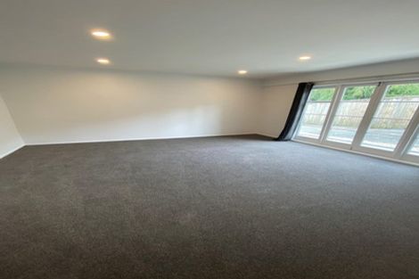 Photo of property in 26 West Lynn Road, Titirangi, Auckland, 0604