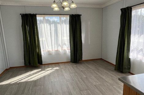 Photo of property in 24 Hurstbourn Priors, Goodwood Heights, Auckland, 2105