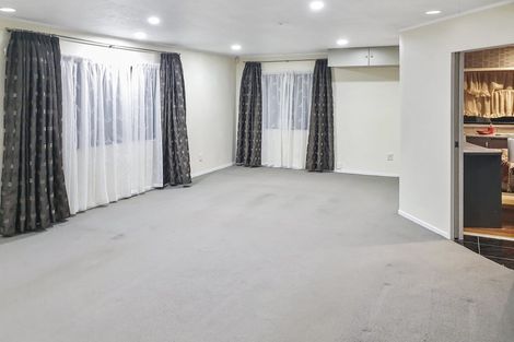 Photo of property in 45 Aldern Road, Massey, Auckland, 0614