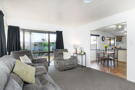 Photo of property in 10a Milne Street, Sanson, 4817