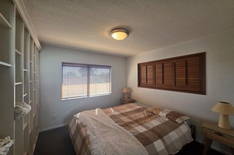 Photo of property in 128a Karewa Parade, Papamoa Beach, Papamoa, 3118