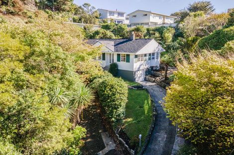 Photo of property in 11 Goddard Grove, Churton Park, Wellington, 6037