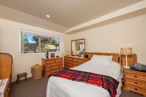 Photo of property in 2 Meadowvale Drive, Levin, 5510